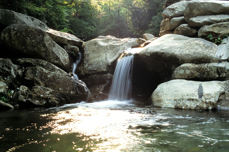 waterfall little pigeon river tennessee