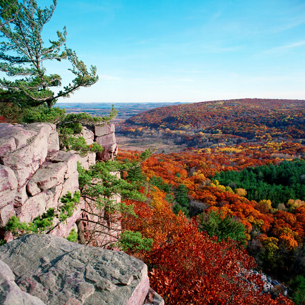 autumn color devils lake wisconsin